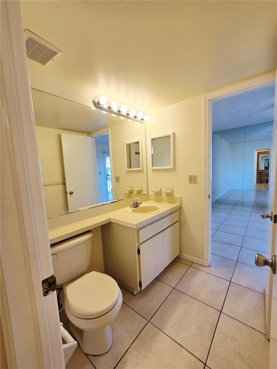 6802 STONES THROW CIRCLE #14206 St Petersburg, FL 33710