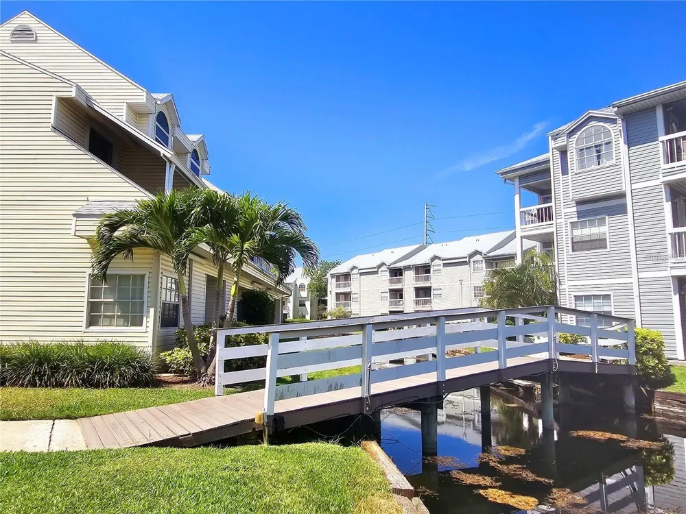 6802 STONES THROW CIRCLE #14206 St Petersburg, FL 33710