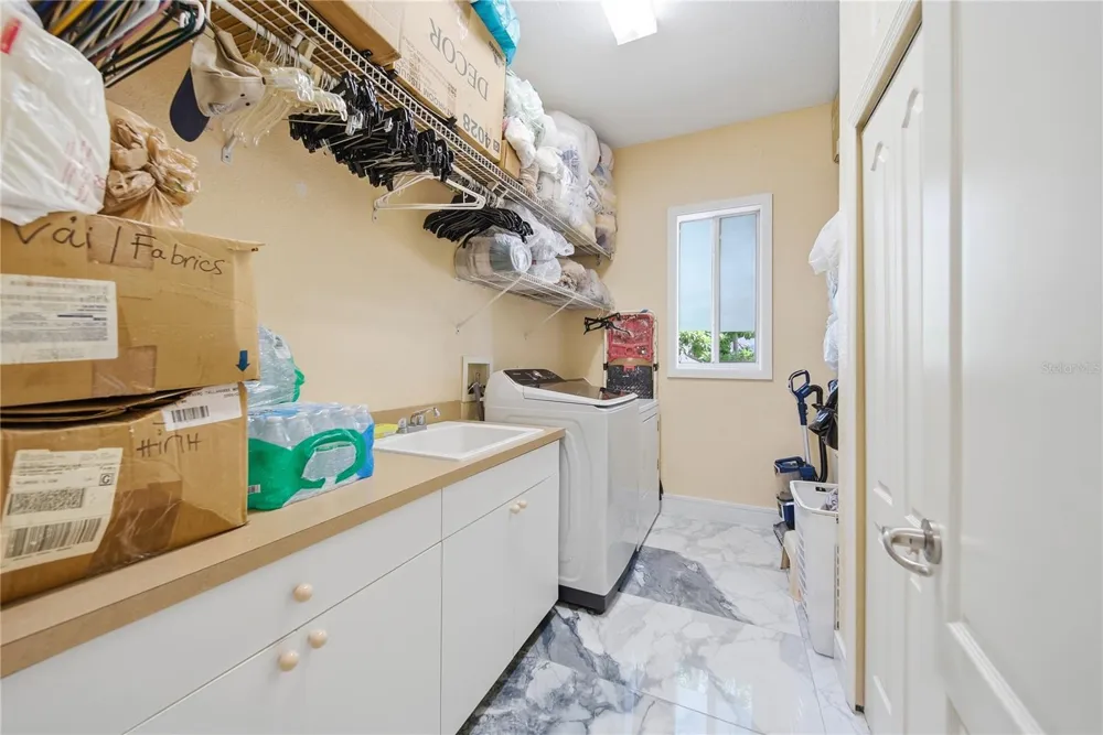 8286 97TH N ST Seminole, FL 33777