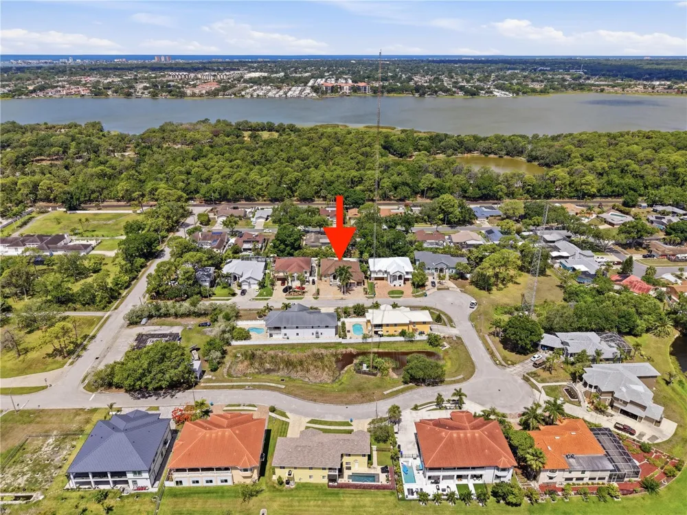8286 97TH N ST Seminole, FL 33777