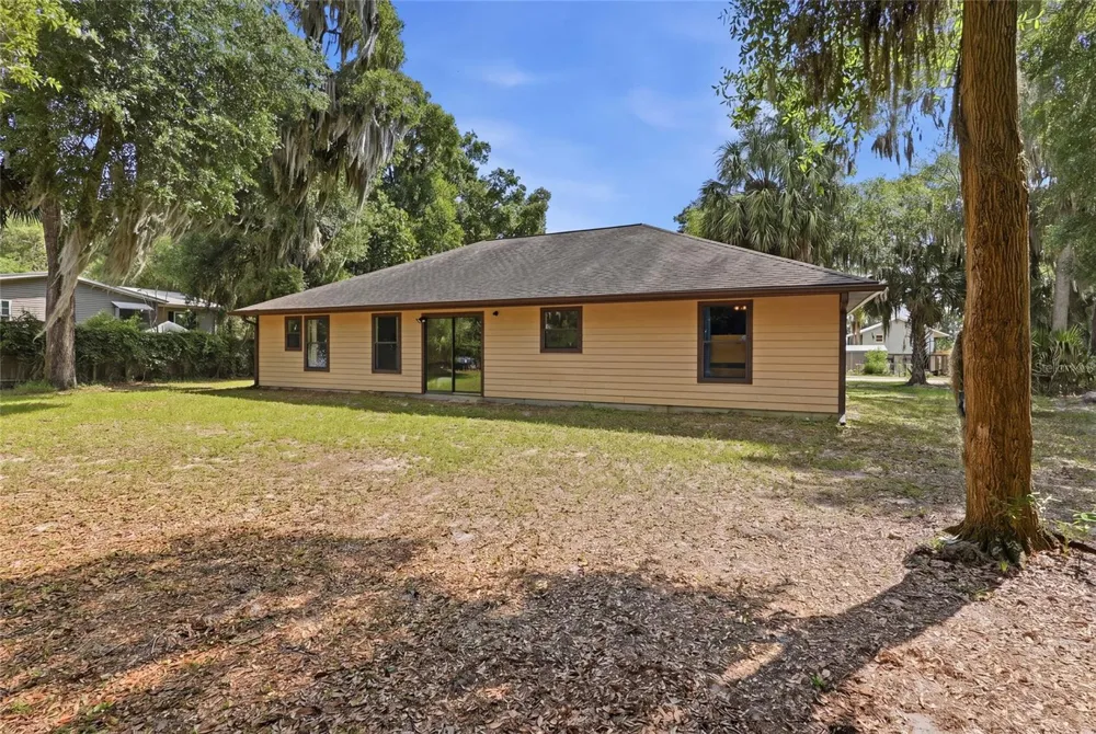 173 LITTLE ORANGE LAKE DRIVE Hawthorne, FL 32640