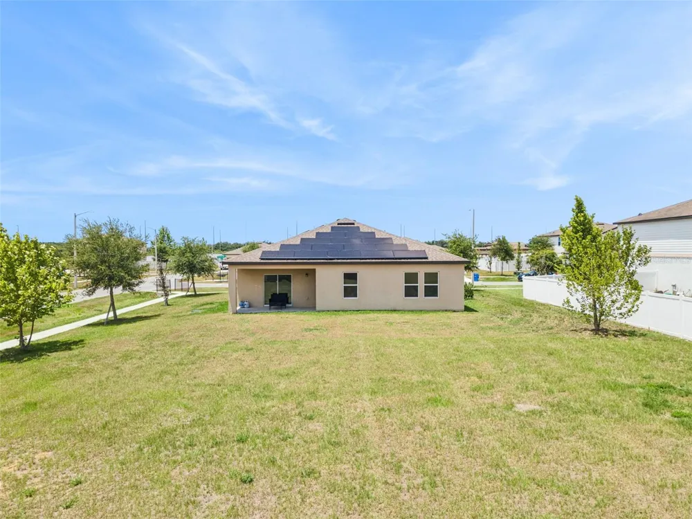903 SHIMMERING OAKS LANE Seffner, FL 33584