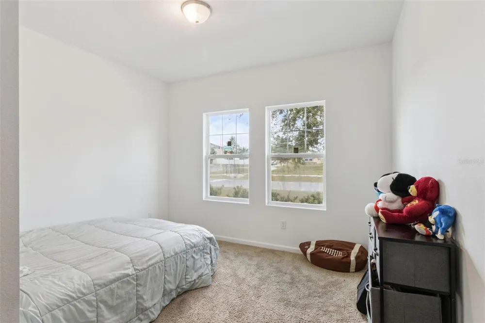903 SHIMMERING OAKS LANE Seffner, FL 33584