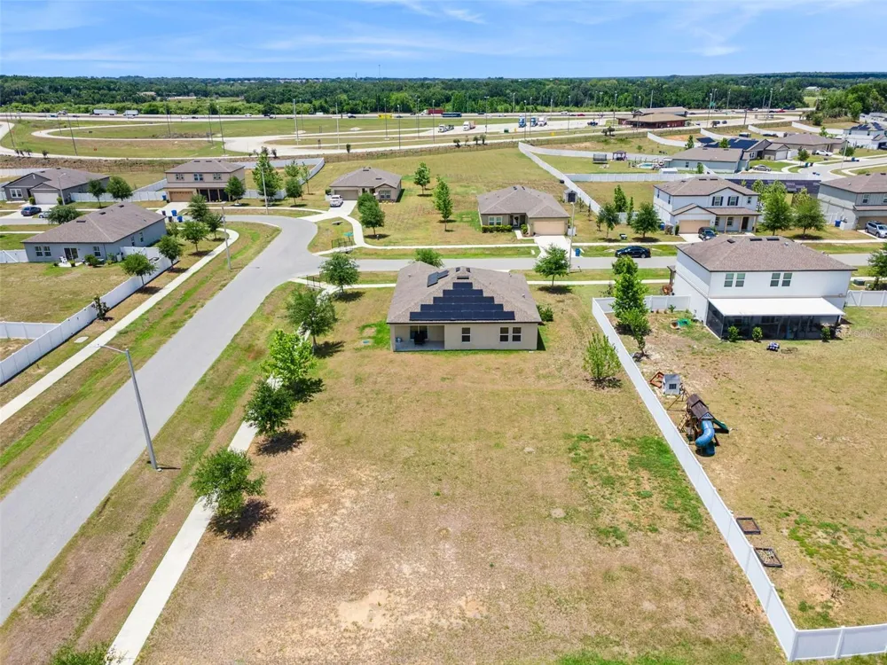 903 SHIMMERING OAKS LANE Seffner, FL 33584