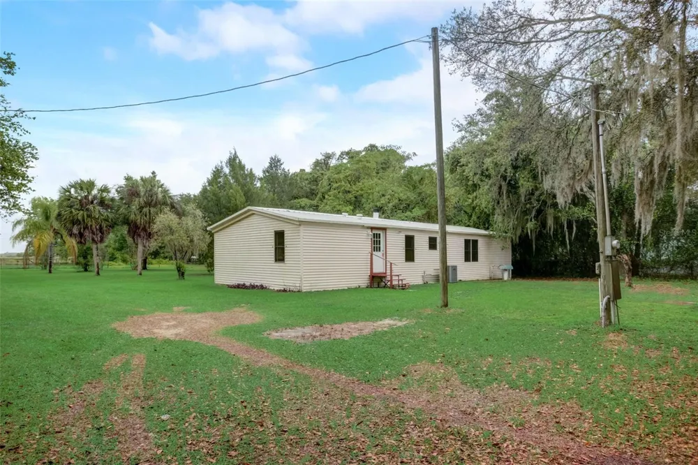 7119 STATE ROAD 33 Clermont, FL 34714
