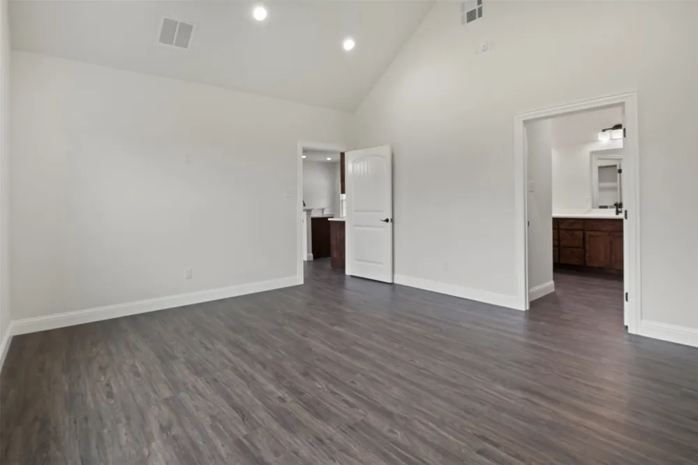905 W Cardinal Street Ector, TX 75439