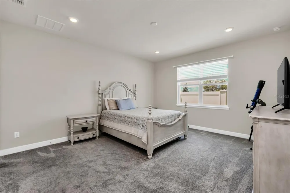 2001 SPRING SHOWER CIRCLE Kissimmee, FL 34744