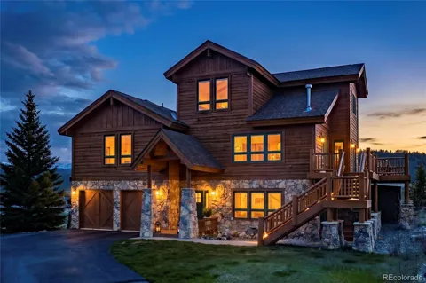 724 Saddle Ridge Circle