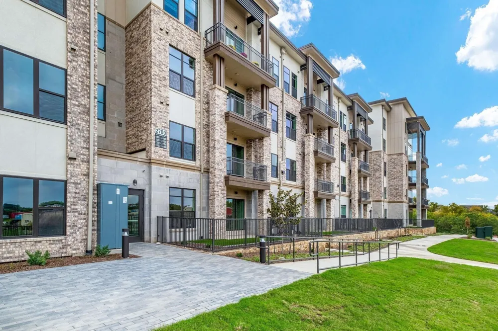 2700 Old Denton Road #3370 Carrollton, TX 75007