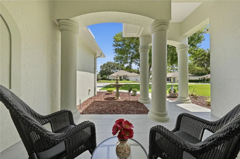 5453 GROVE MANOR Lady Lake, FL 32159
