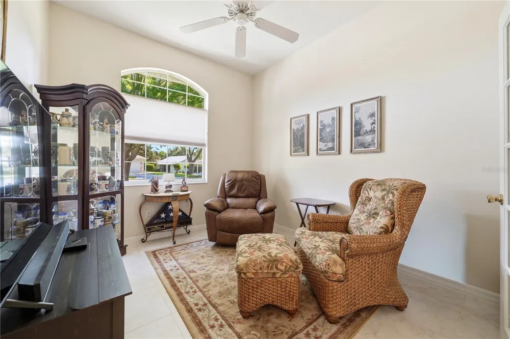 5453 GROVE MANOR Lady Lake, FL 32159