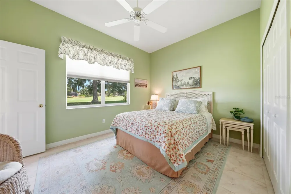 5453 GROVE MANOR Lady Lake, FL 32159