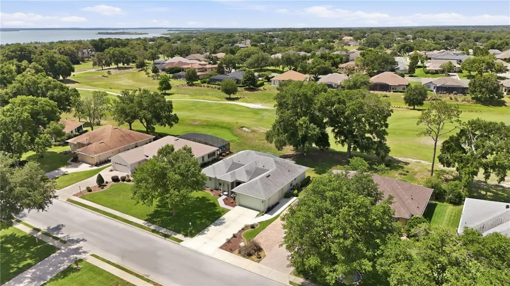 5453 GROVE MANOR Lady Lake, FL 32159
