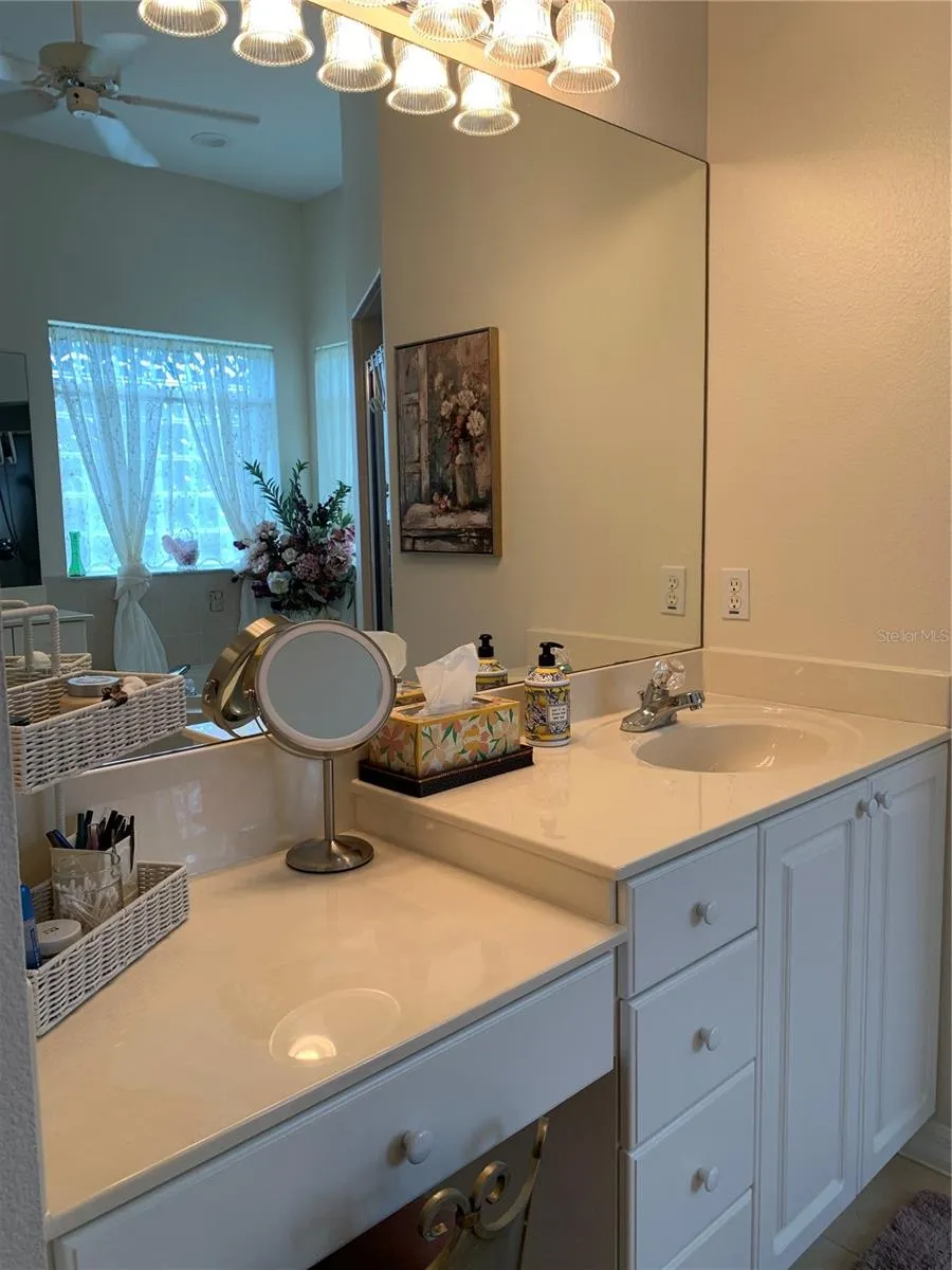 5453 GROVE MANOR Lady Lake, FL 32159