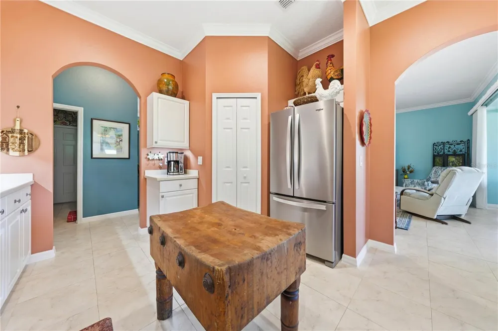 5453 GROVE MANOR Lady Lake, FL 32159