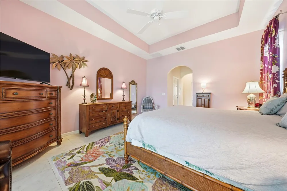 5453 GROVE MANOR Lady Lake, FL 32159