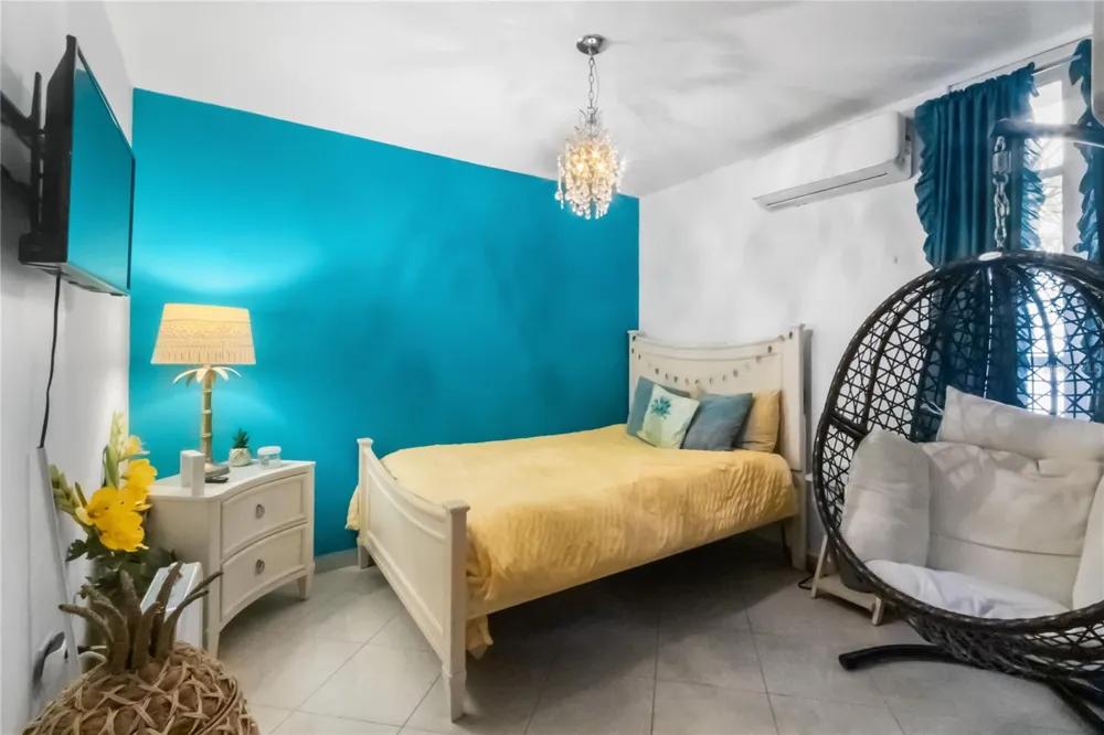 AD5 CALLE BALEARES Humacao, PR 00791
