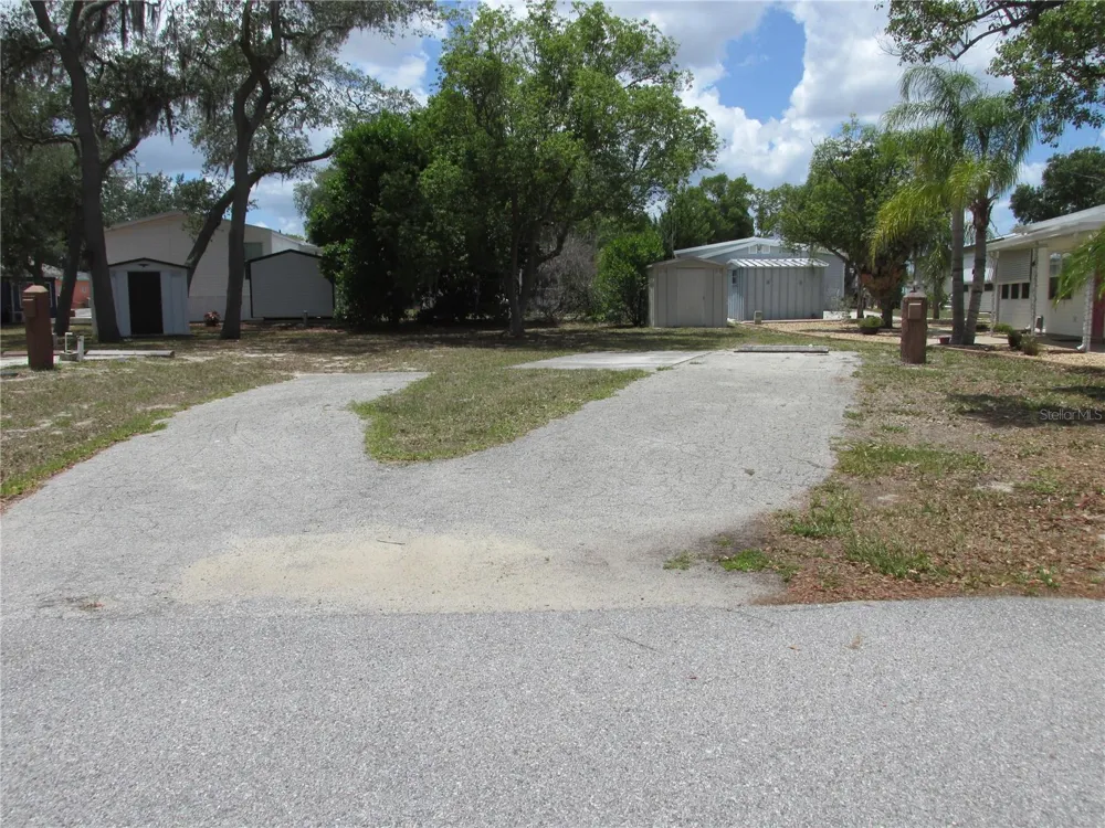 20 SILVER DOCTOR LANE Lake Wales, FL 33898