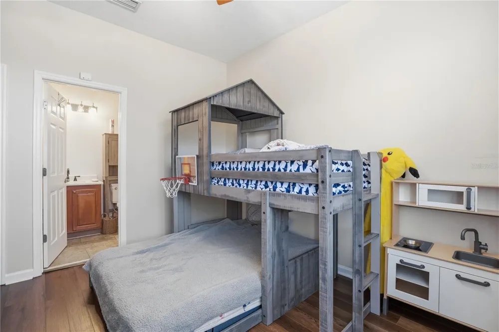 815 S FORT HARRISON AVENUE Clearwater, FL 33756
