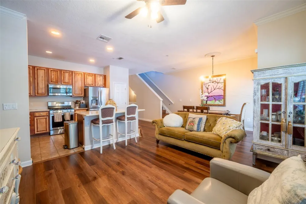 815 S FORT HARRISON AVENUE Clearwater, FL 33756