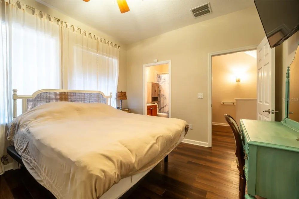 815 S FORT HARRISON AVENUE Clearwater, FL 33756