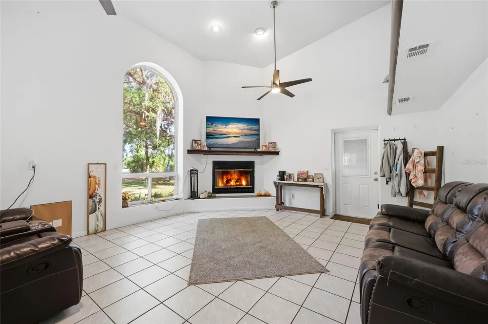 401 SE FALCON ROAD Branford, FL 32008