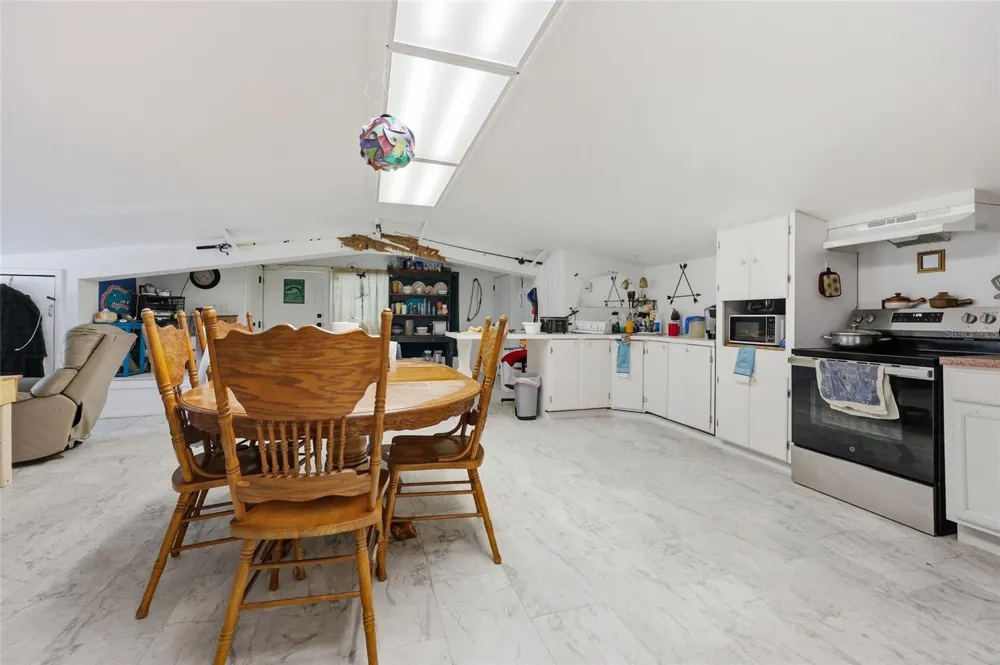 401 SE FALCON ROAD Branford, FL 32008