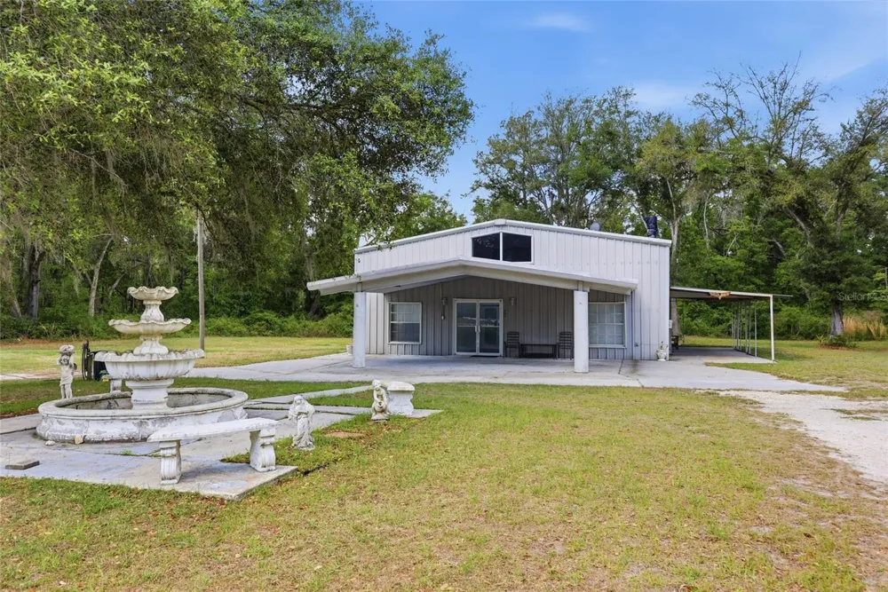 401 SE FALCON ROAD Branford, FL 32008
