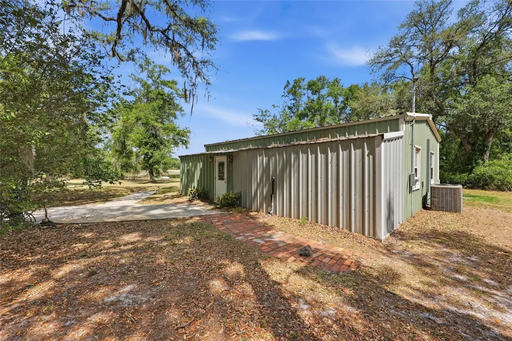 401 SE FALCON ROAD Branford, FL 32008