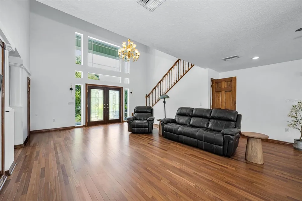 11046 LAKEVIEW DRIVE New Port Richey, FL 34654