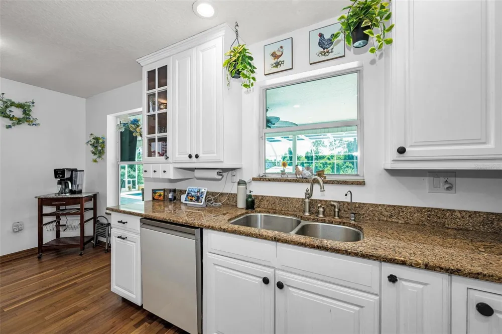 11046 LAKEVIEW DRIVE New Port Richey, FL 34654