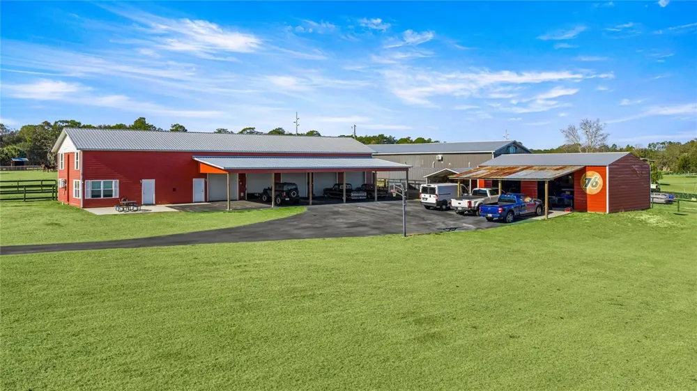 5251 SE 180TH AVENUE ROAD Ocklawaha, FL 32179