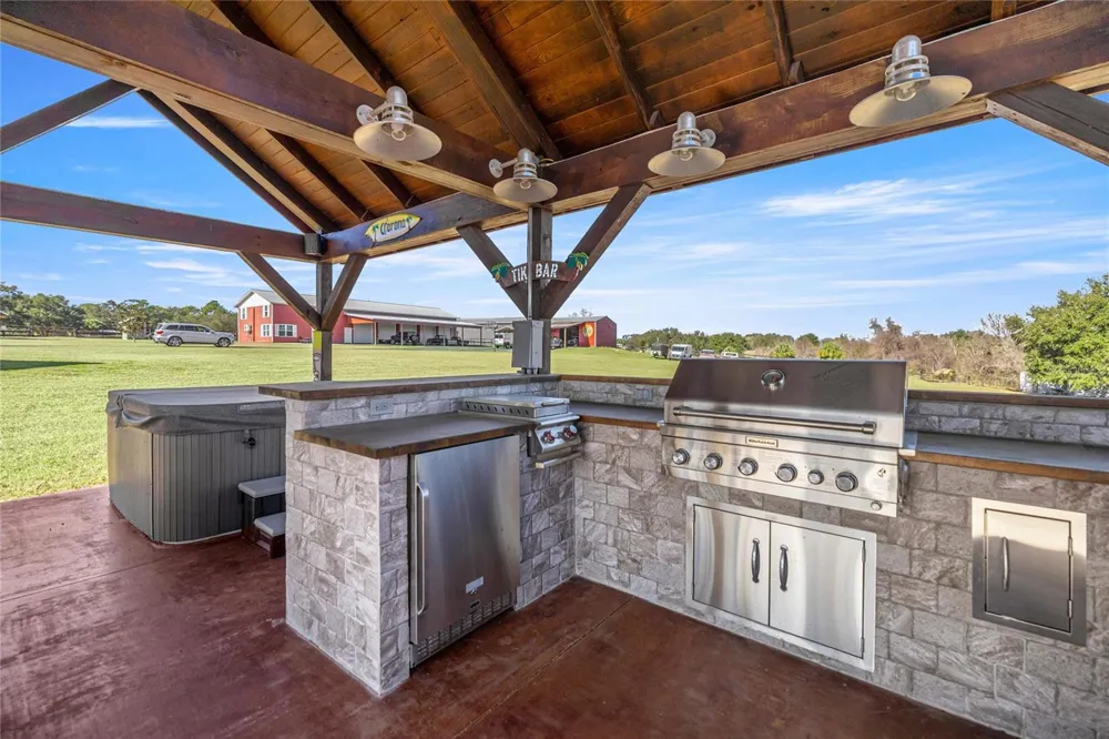 5251 SE 180TH AVENUE ROAD Ocklawaha, FL 32179