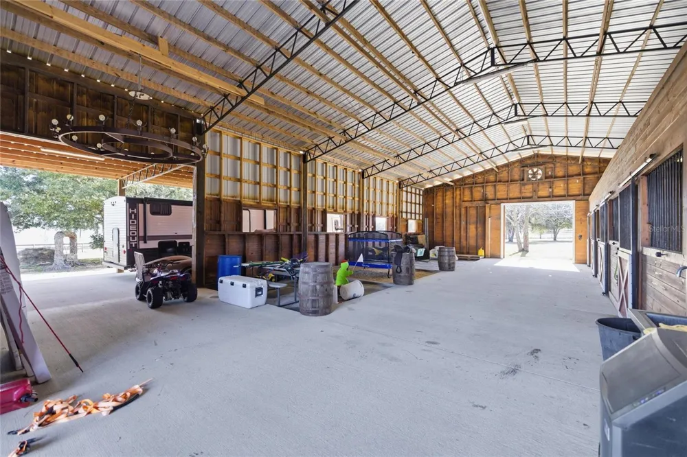5251 SE 180TH AVENUE ROAD Ocklawaha, FL 32179