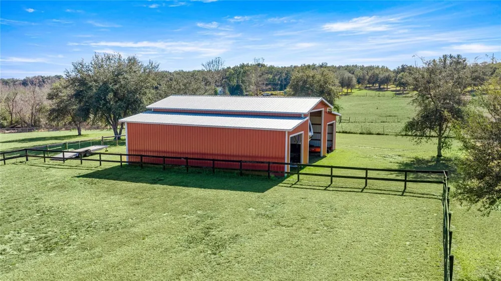 5251 SE 180TH AVENUE ROAD Ocklawaha, FL 32179