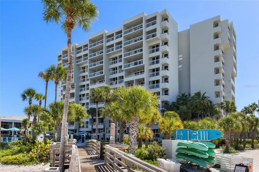 210 SANDS POINT ROAD #2101 Longboat Key, FL 34228