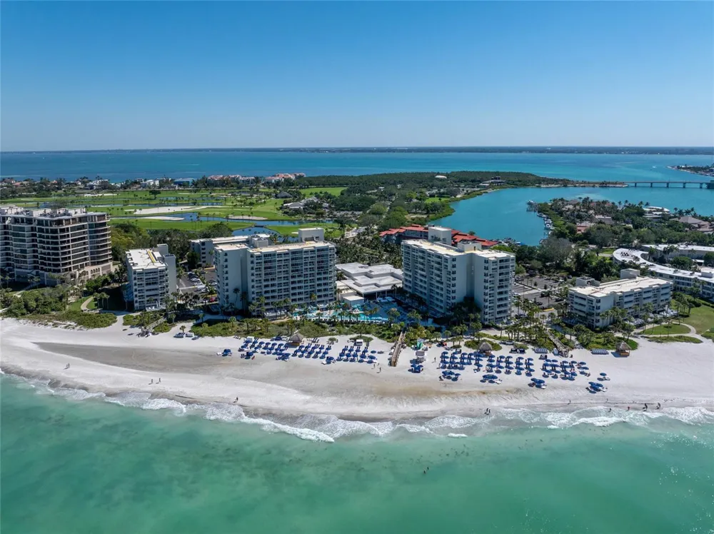 210 SANDS POINT ROAD #2101 Longboat Key, FL 34228