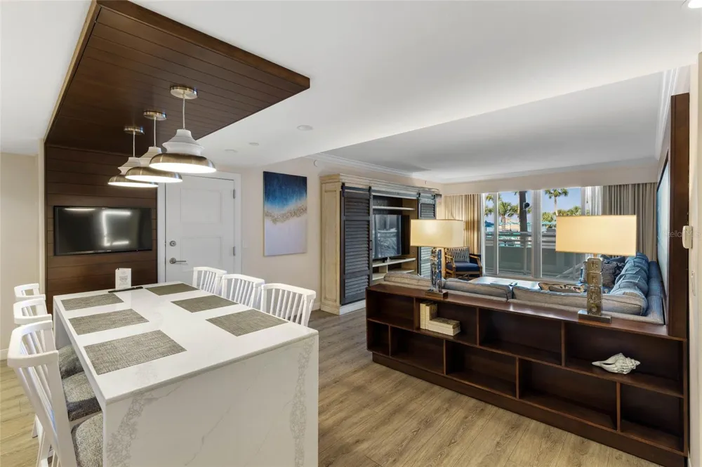 210 SANDS POINT ROAD #2101 Longboat Key, FL 34228