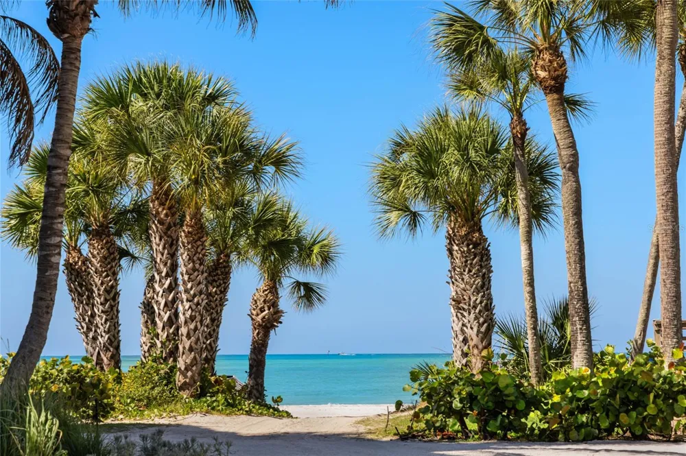 210 SANDS POINT ROAD #2101 Longboat Key, FL 34228