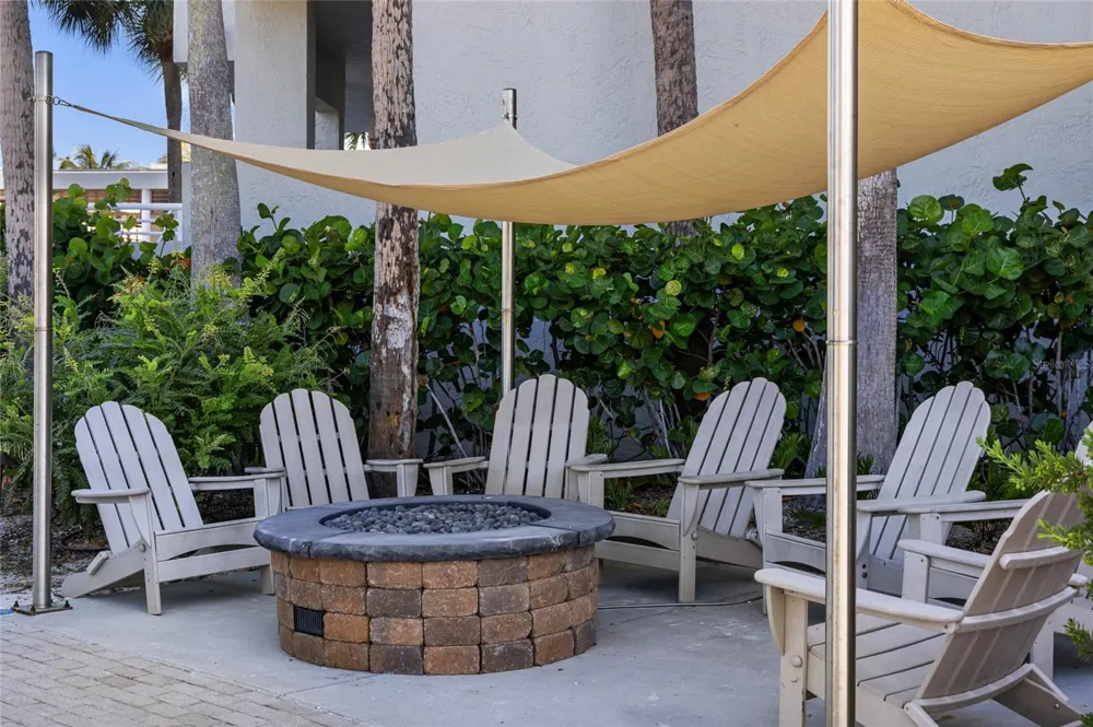 210 SANDS POINT ROAD #2101 Longboat Key, FL 34228