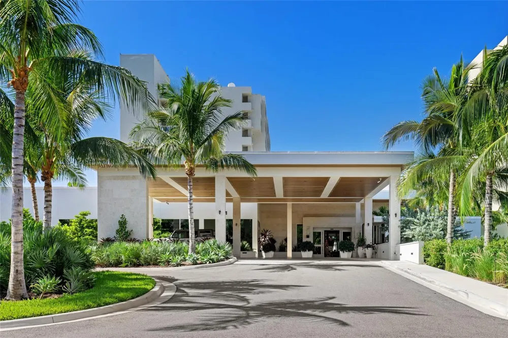 210 SANDS POINT ROAD #2101 Longboat Key, FL 34228
