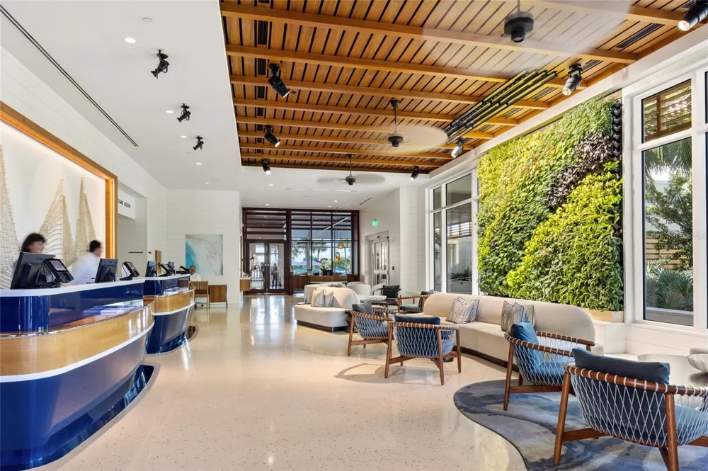 210 SANDS POINT ROAD #2101 Longboat Key, FL 34228