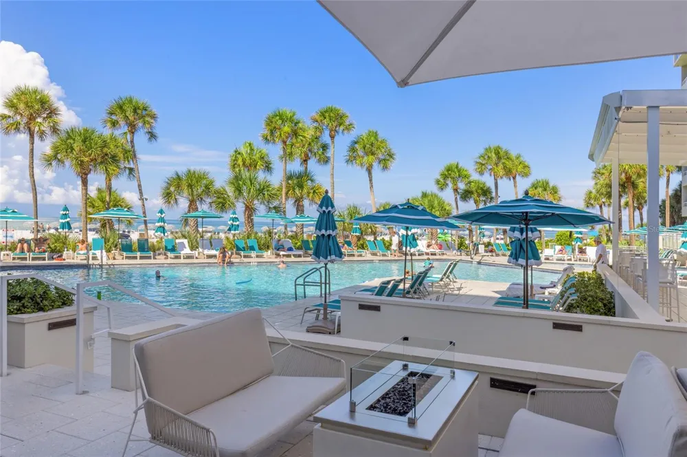 210 SANDS POINT ROAD #2101 Longboat Key, FL 34228