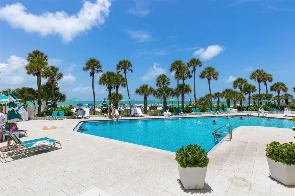 210 SANDS POINT ROAD #2101 Longboat Key, FL 34228