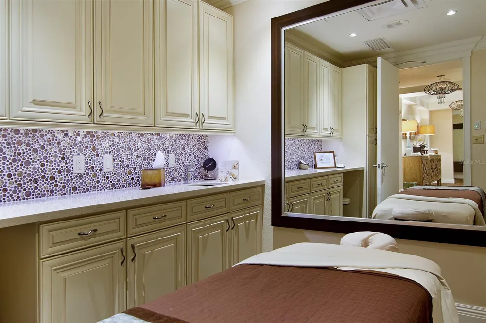 210 SANDS POINT ROAD #2101 Longboat Key, FL 34228