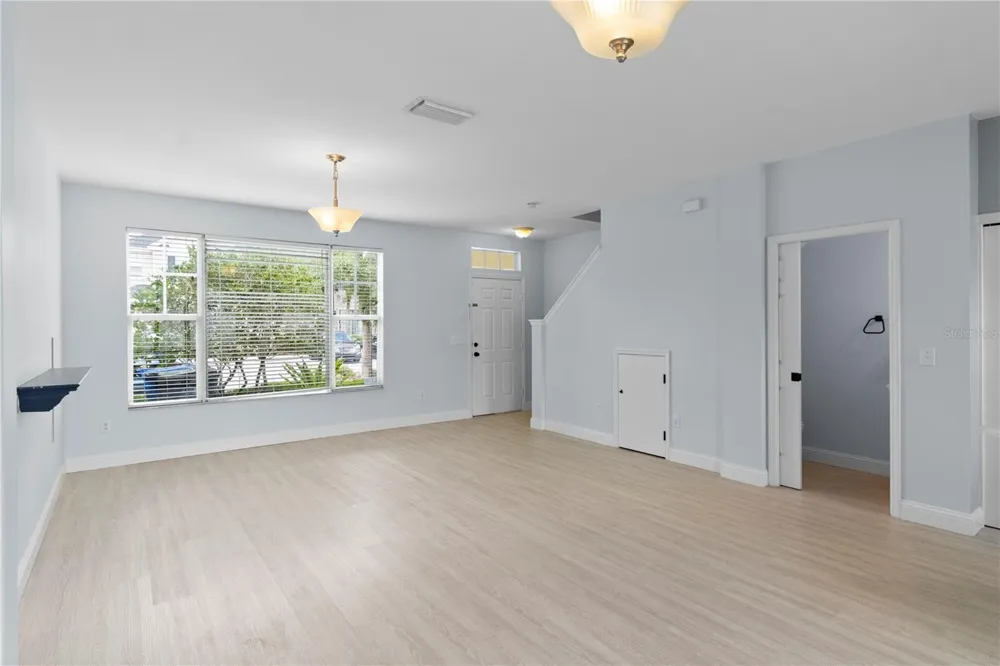 12294 COUNTRY WHITE CIRCLE Tampa, FL 33635