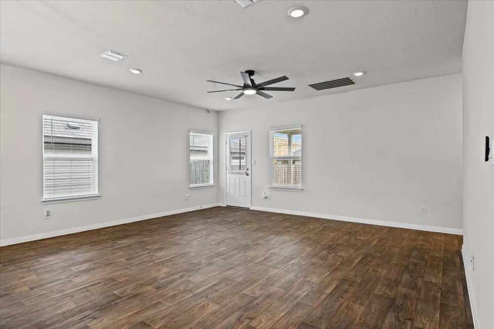 20221 Heinrich Lane Manor, TX 78653