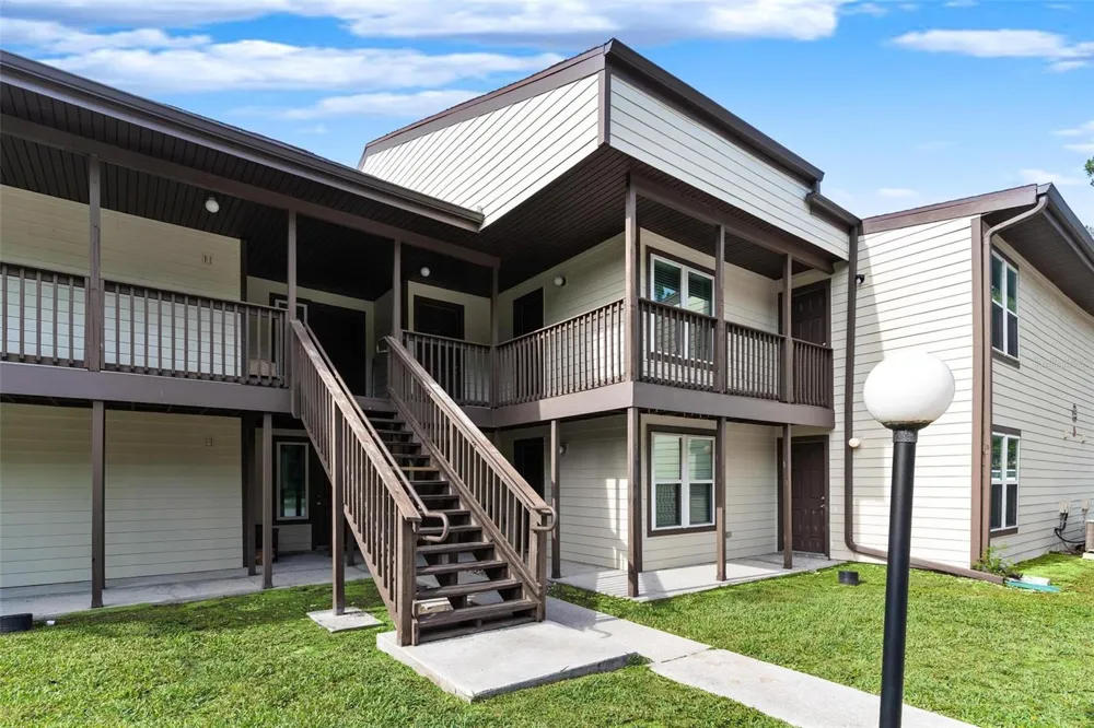23202 SANDALWOOD DRIVE #202 Wildwood, FL 34785