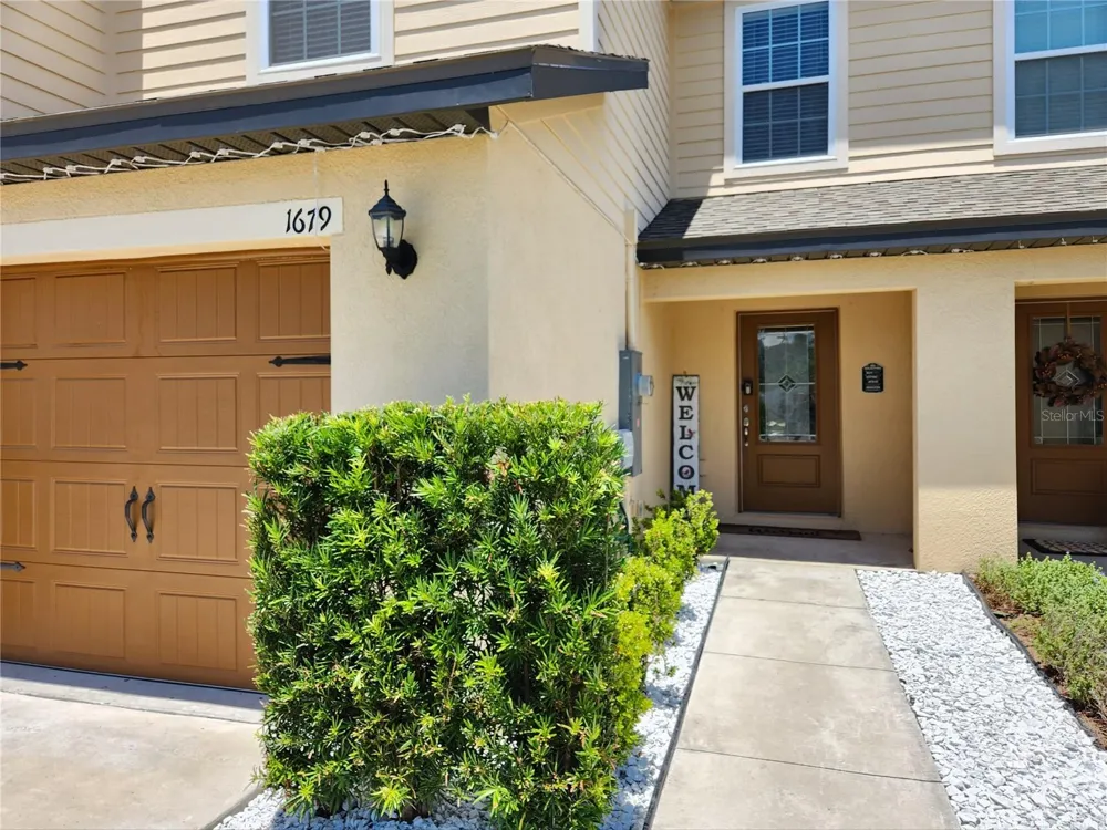 1679 WYNFORD CIRCLE Tavares, FL 32778