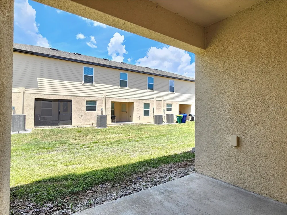 1679 WYNFORD CIRCLE Tavares, FL 32778